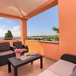 Apartment Orange *