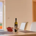 Orange *