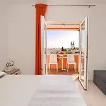 Orange Apartment Medulin