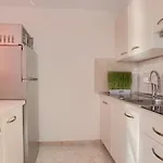 Orange Apartment *