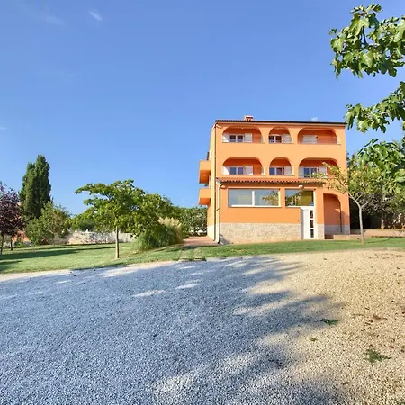 Apartment Orange *
